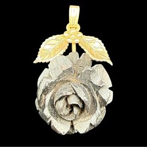 Vintage VAN DELL Gold Leaf and Black Oak Rose Pendant Necklace 12k GF